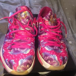 Nike KD 8 “Aunt Pearl”